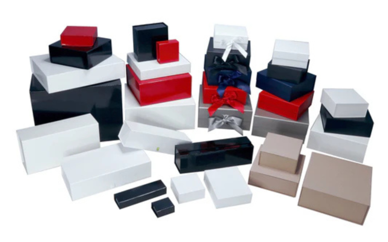 Collapsible Magnetic Boxes